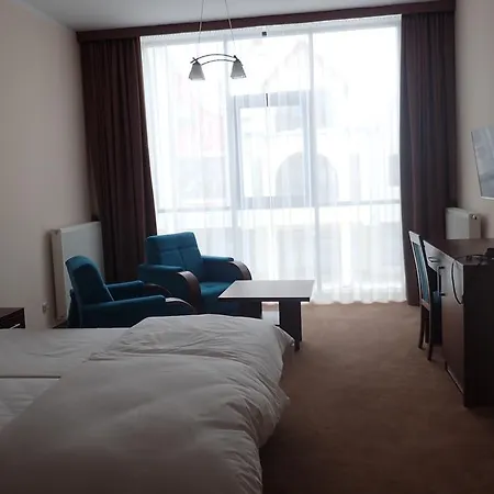 Gosciniec Pan Tadeusz Ii *